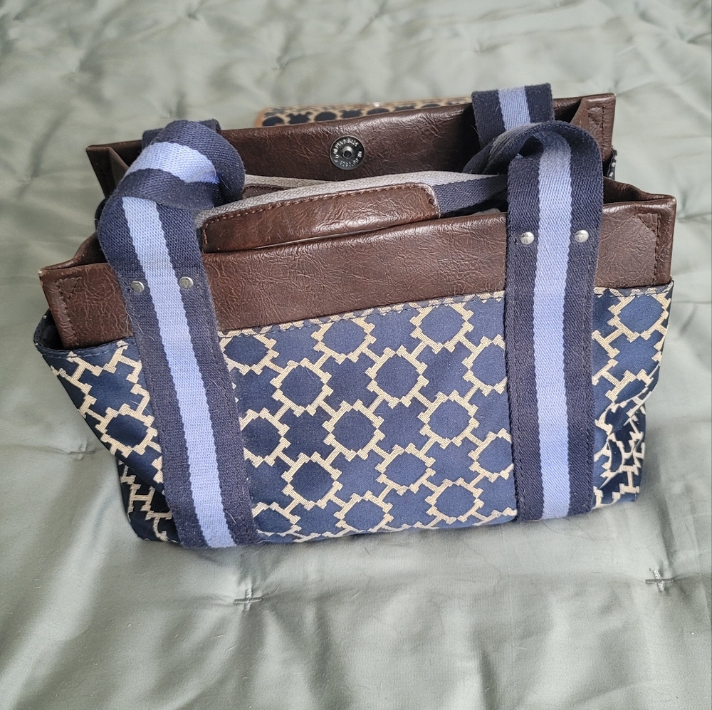 Tommy Hilfiger (BUNDLE) Navy & Tan Purse w/wallet - Picture 4 of 5